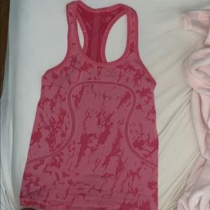 Lululemon tank top!!